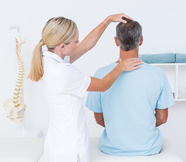 When to Seek Treatment for Neck Pain